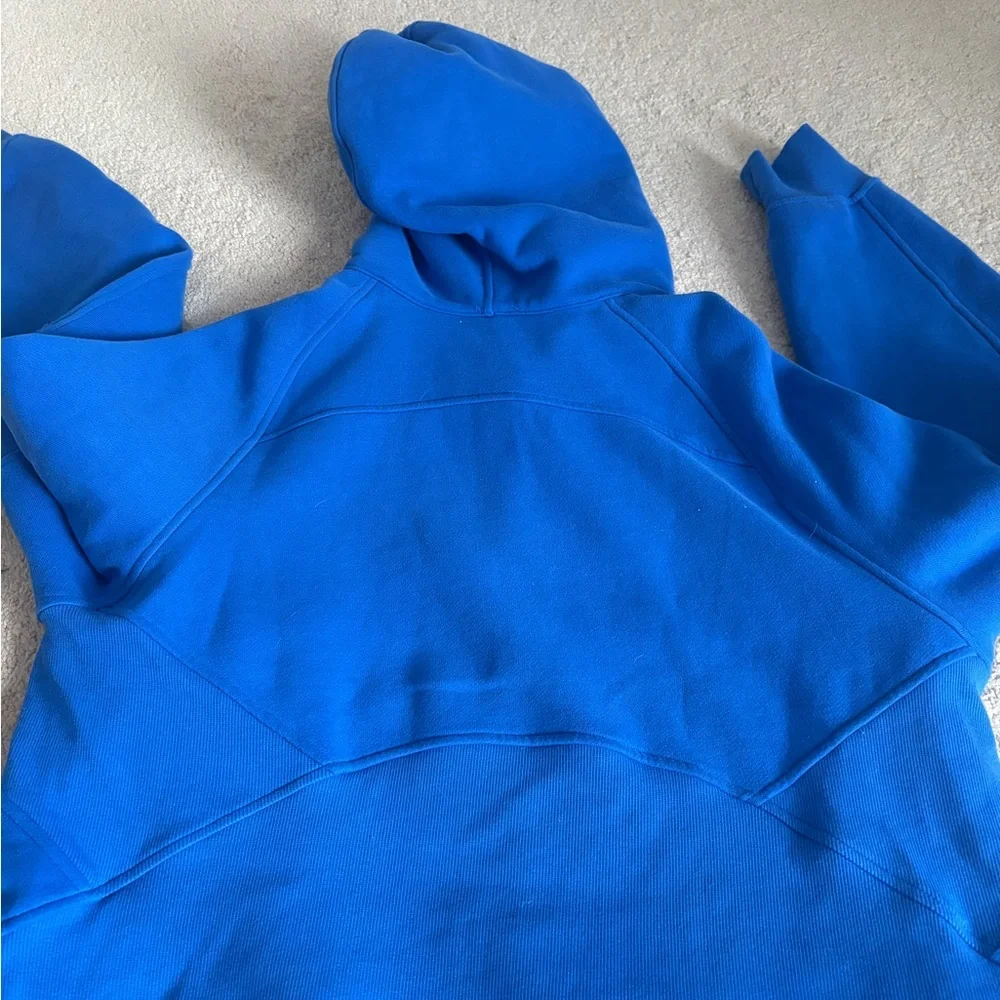 BLUE LULULEMON Scuba Half zip hoodie. Size medium/large, good as new! - Picture 4 of 4